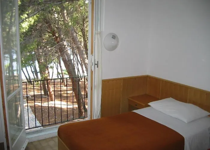 Hotel Zora Pavilions 2*