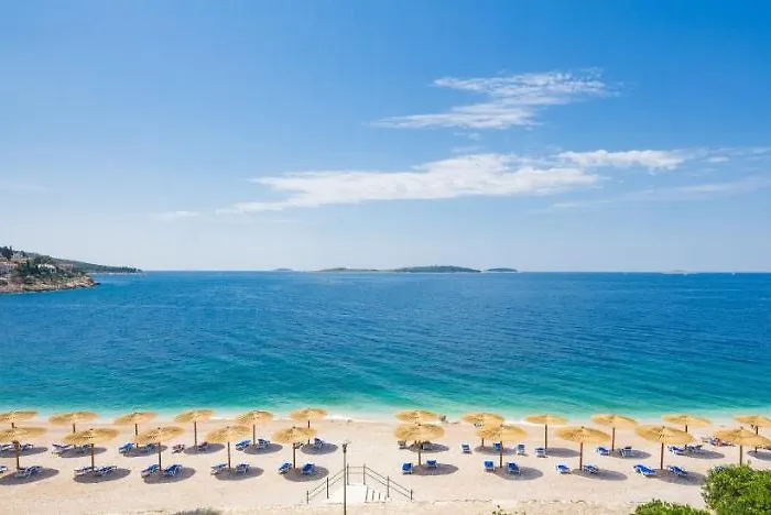 Zora Pavilions Hotel